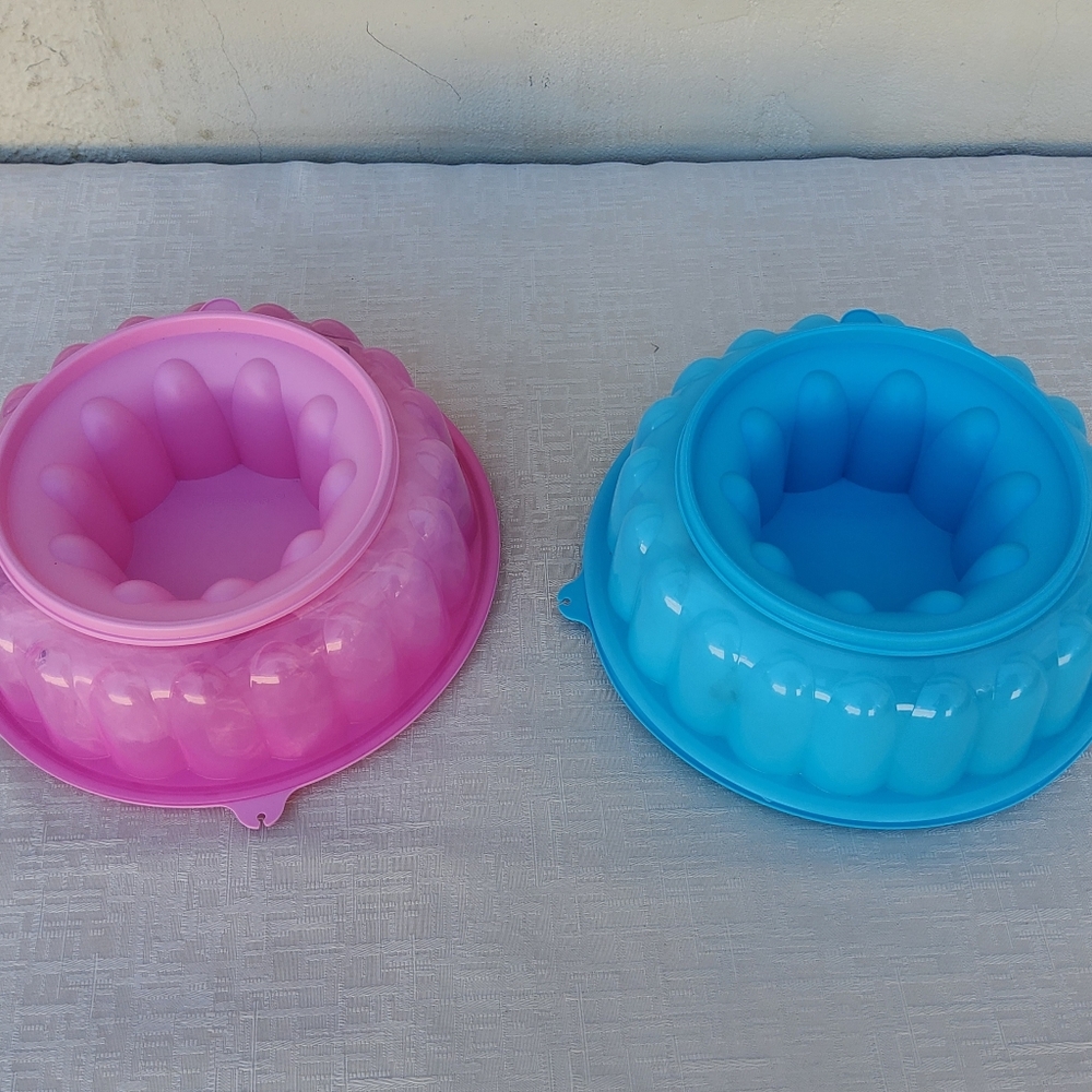 Tupperware - Picture 4 of 5